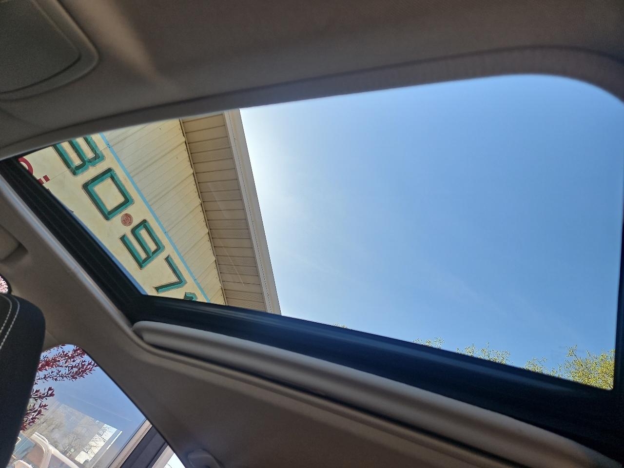 Toyota RAV4 Adventure AWD (Natl) 2018