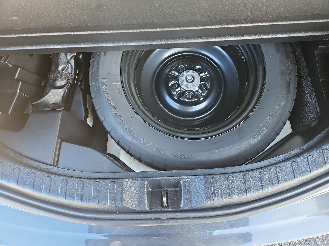 Toyota RAV4 Adventure AWD (Natl) 2018