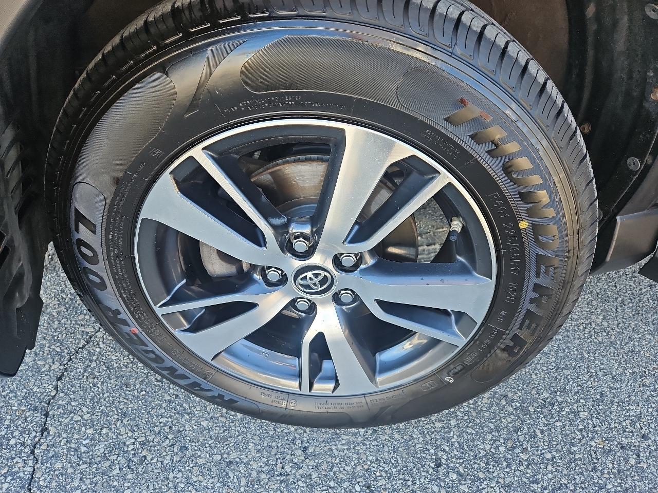 Toyota RAV4 Adventure AWD (Natl) 2018