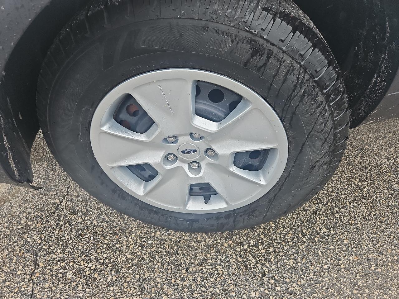 Ford Explorer 4WD 4dr Base 2014