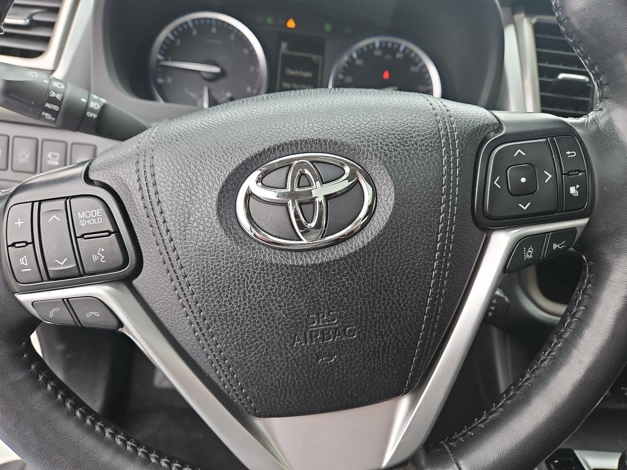 Toyota Highlander Limited V6 AWD (Natl) 2018