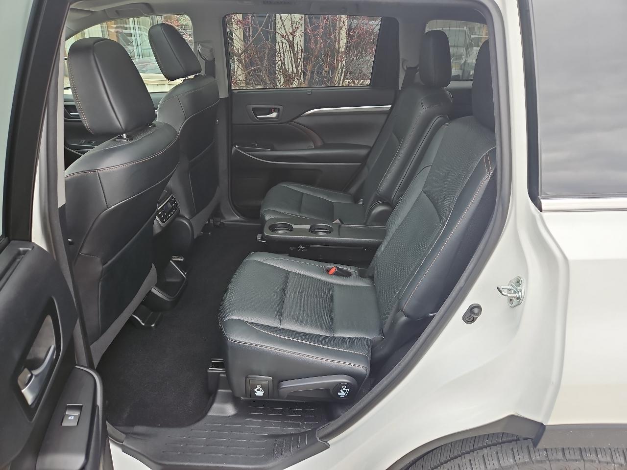 Toyota Highlander Limited V6 AWD (Natl) 2018