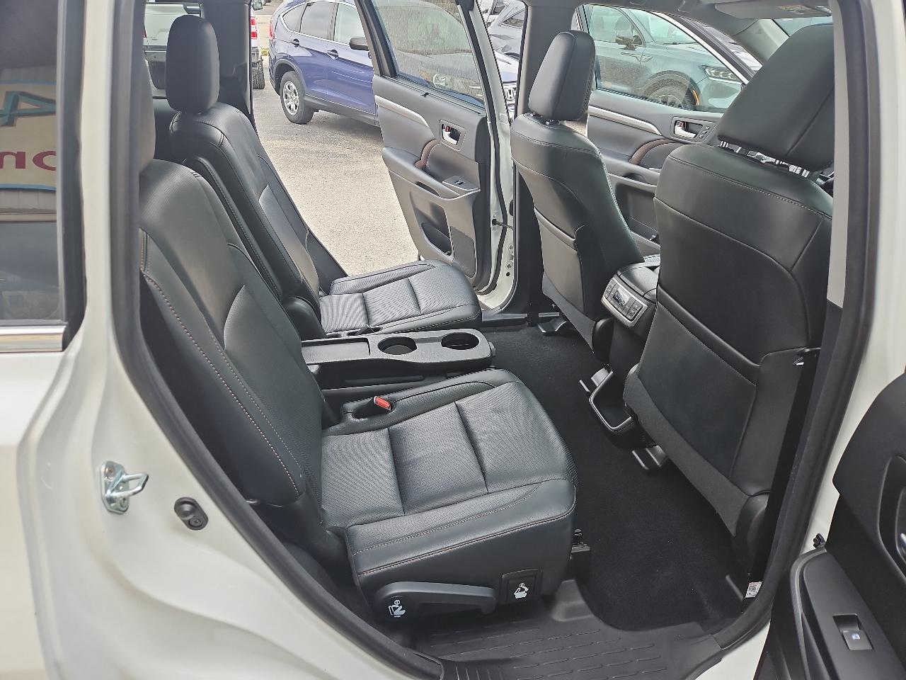 Toyota Highlander Limited V6 AWD (Natl) 2018