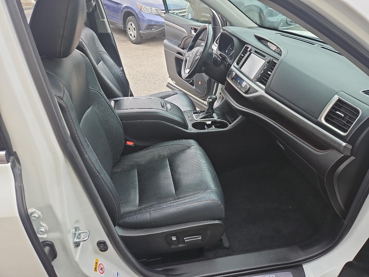 Toyota Highlander Limited V6 AWD (Natl) 2018