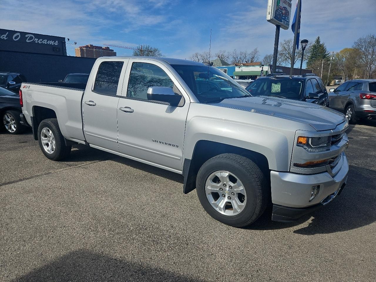 2016 Chevrolet Silverado 1500 4WD Double Cab 143.5" LT w/2LT