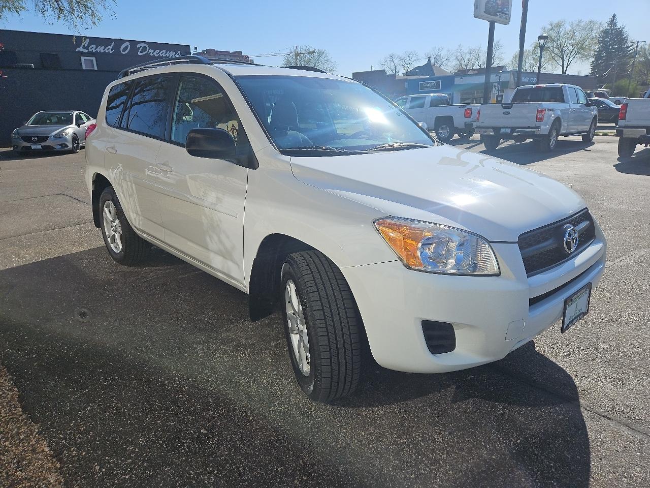 Toyota RAV4 FWD 4dr I4 (Natl) 2012
