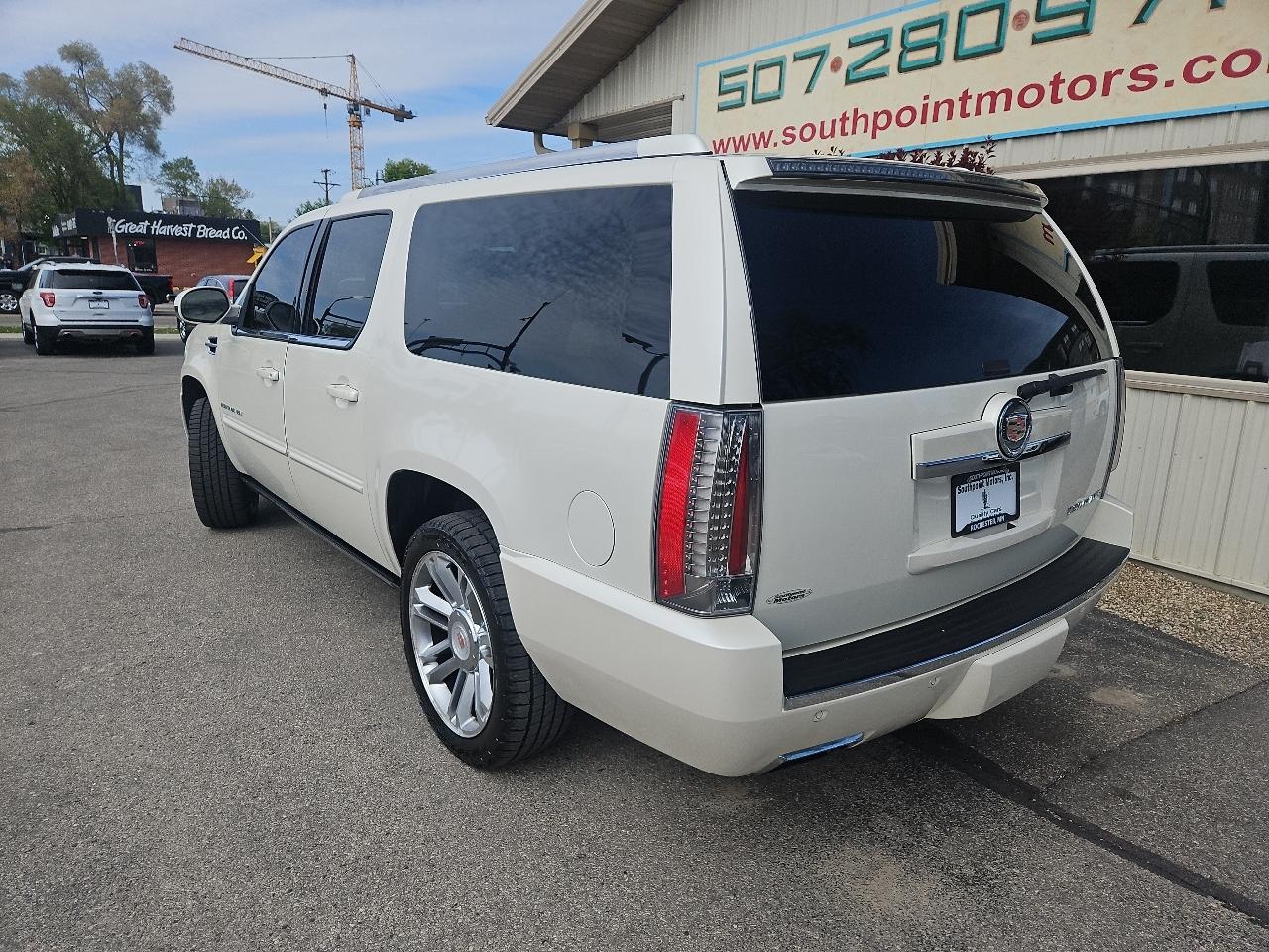 Cadillac Escalade ESV AWD 4dr Premium 2014