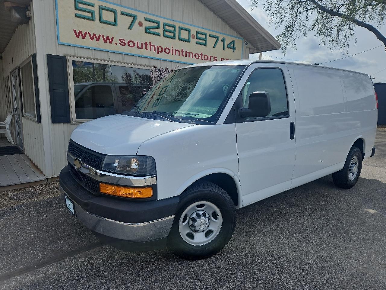 Chevrolet Express Cargo Van RWD 2500 135" 2018