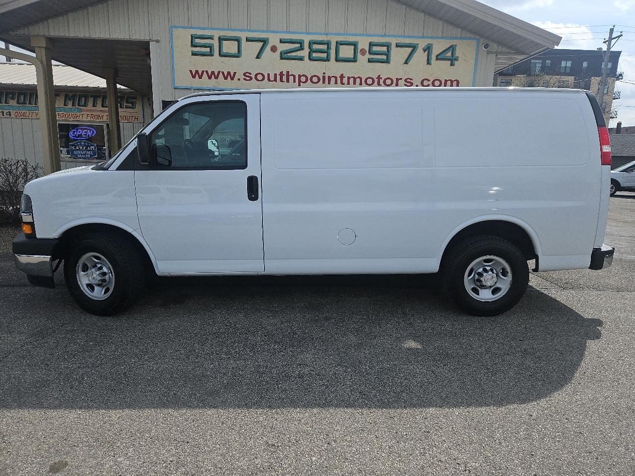 Chevrolet Express Cargo Van RWD 2500 135" 2018