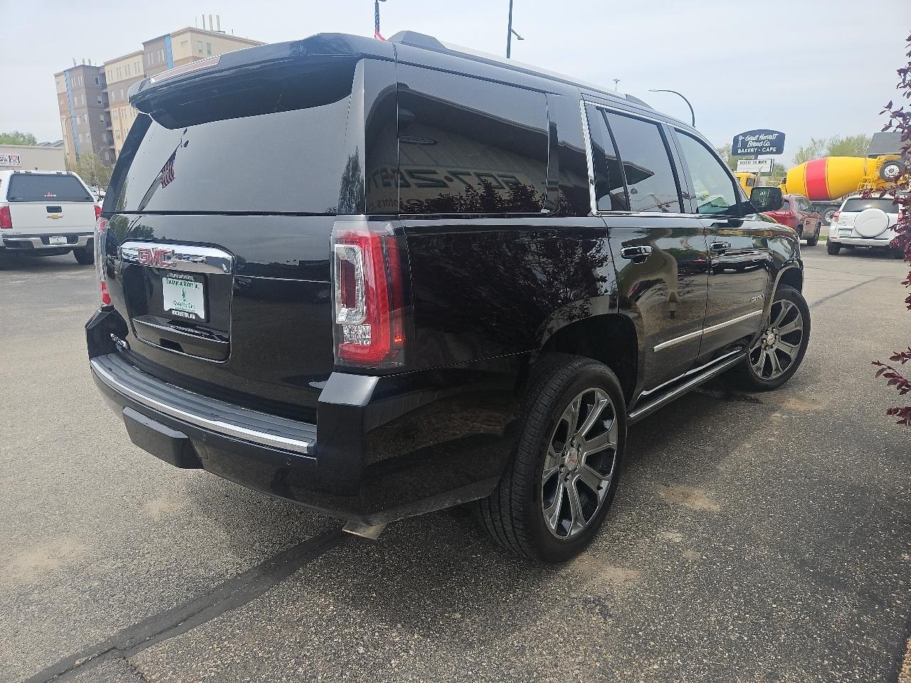 GMC Yukon 4WD 4dr Denali 2017