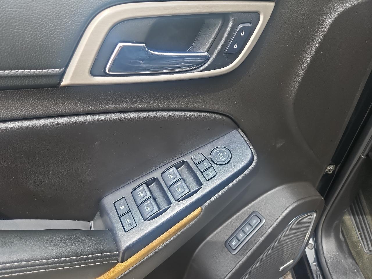 GMC Yukon 4WD 4dr Denali 2017