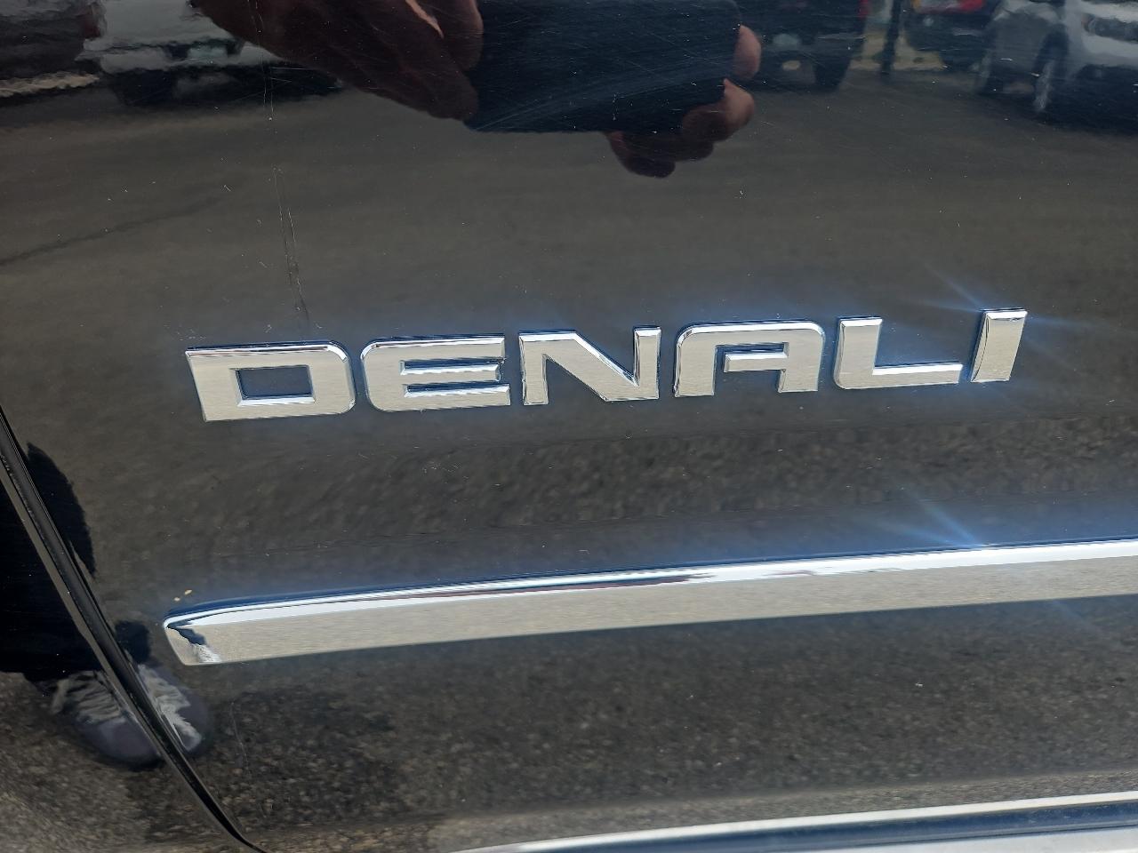 GMC Yukon 4WD 4dr Denali 2017