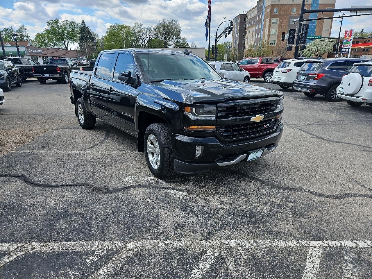 Chevrolet Silverado 1500 4WD Crew Cab 143.5" LT w/2LT 2016