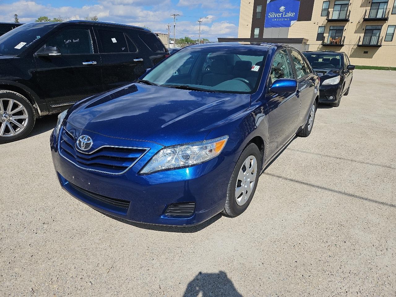 Toyota Camry 4dr Sdn I4 Man LE (Natl) 2011