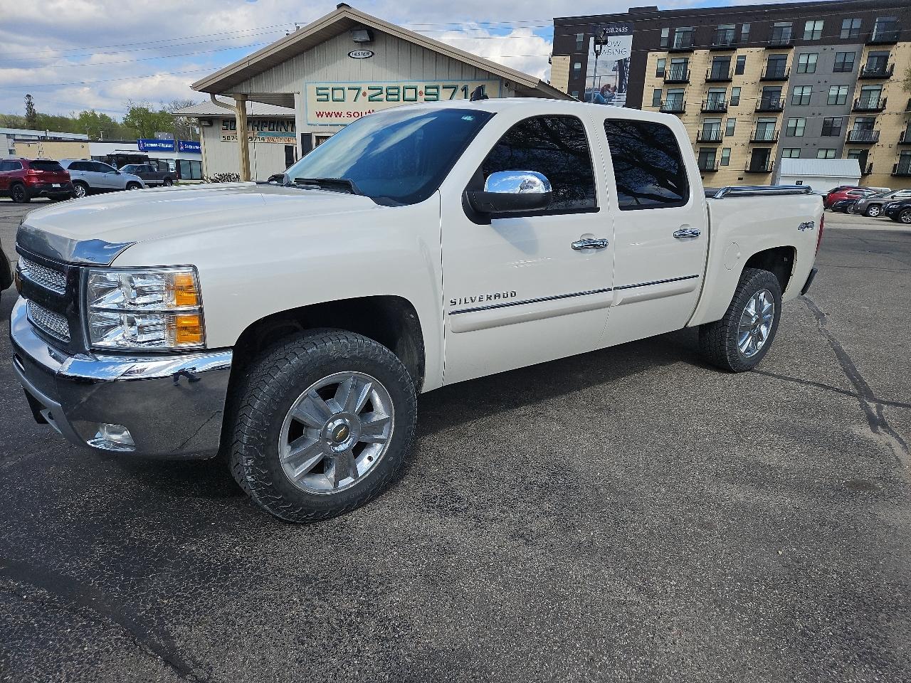 Chevrolet Silverado 1500 4WD Crew Cab 143.5" LT 2012