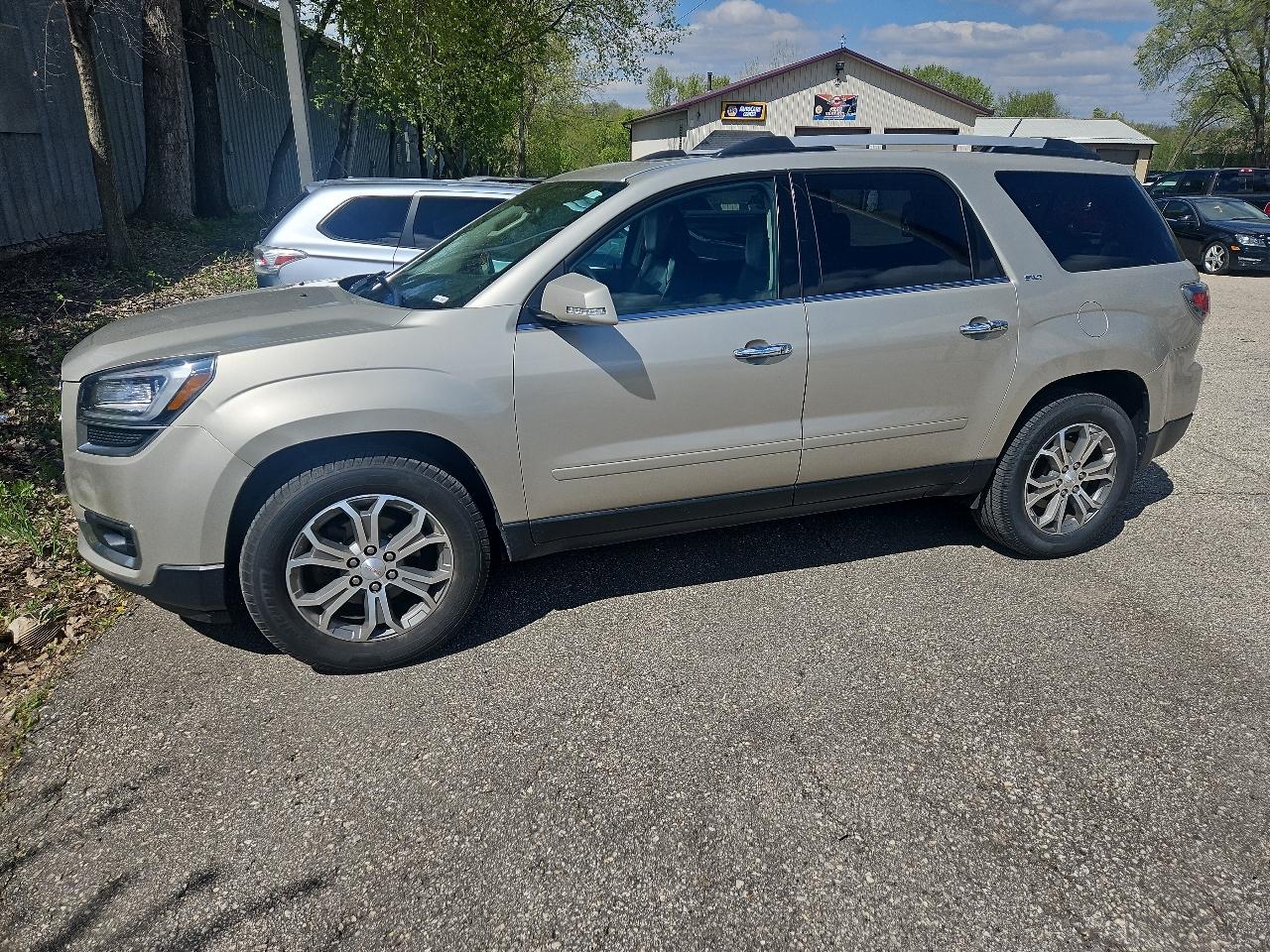 GMC Acadia AWD 4dr SLT w/SLT-1 2015