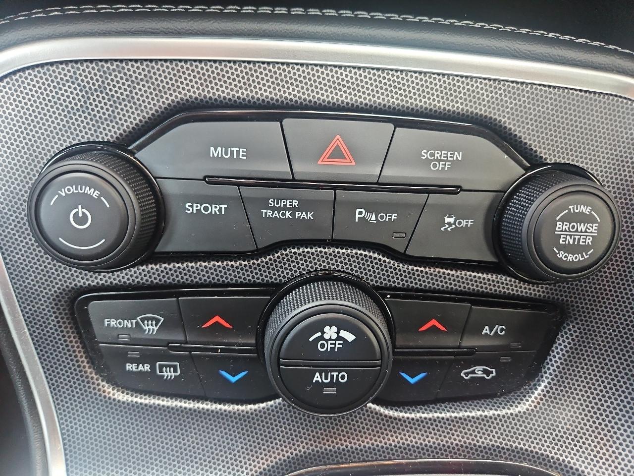 Dodge Challenger GT AWD 2018