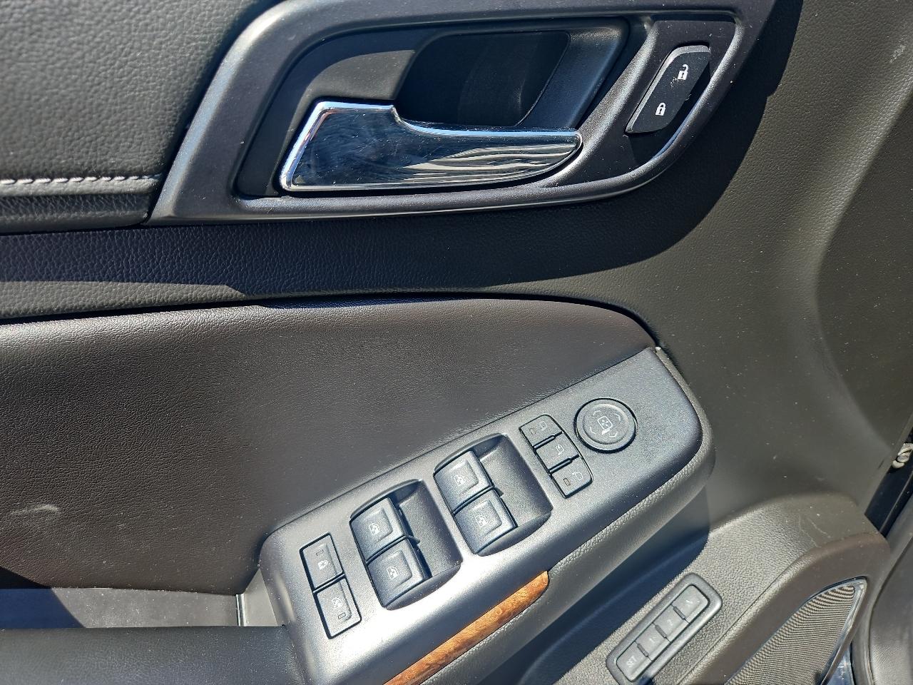 Chevrolet Suburban 4WD 4dr 1500 Premier 2018