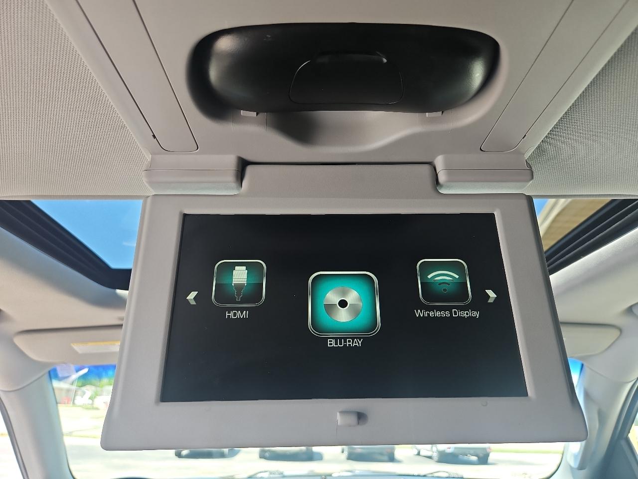 Chevrolet Suburban 4WD 4dr 1500 Premier 2018