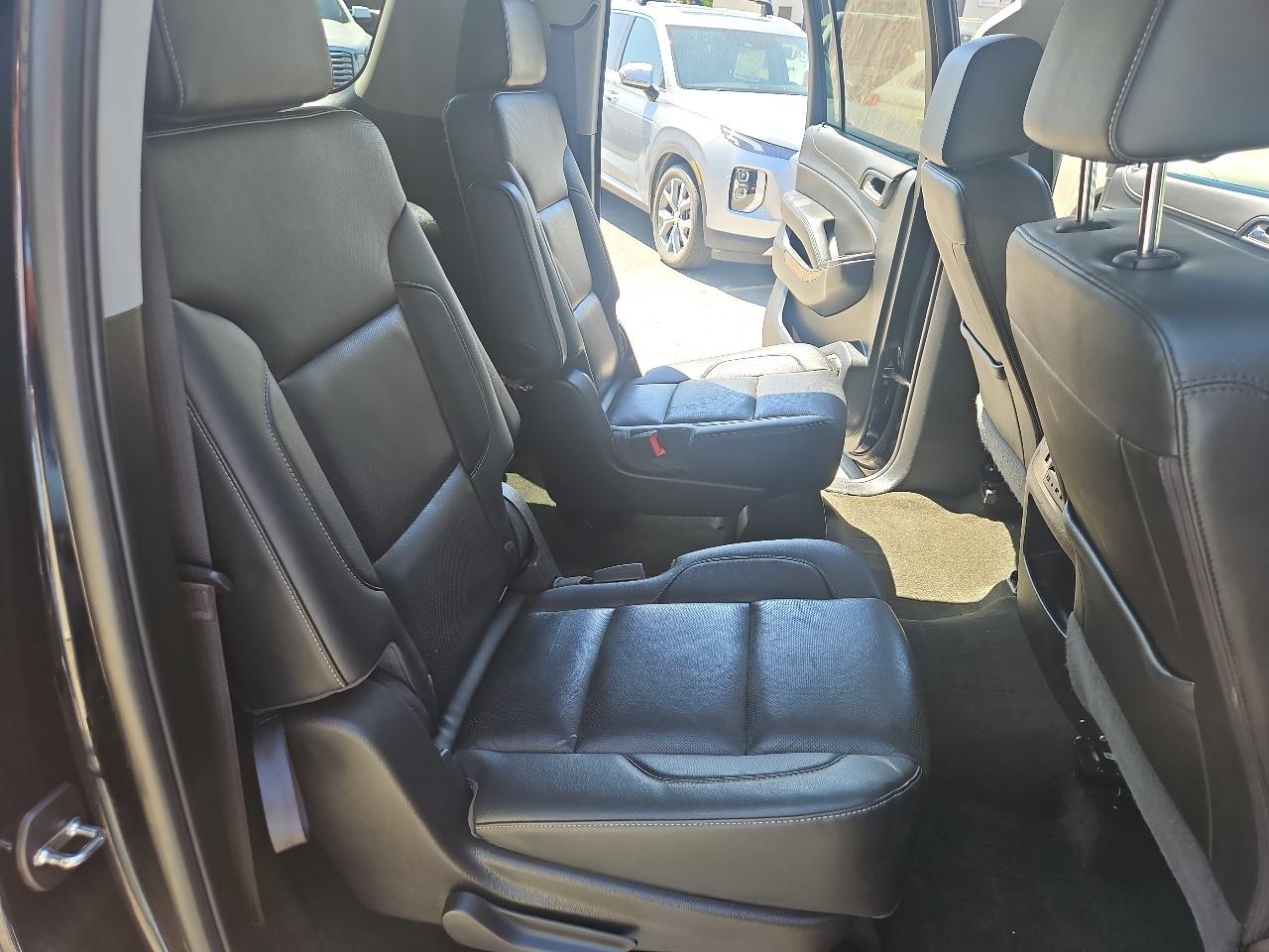 Chevrolet Suburban 4WD 4dr 1500 Premier 2018