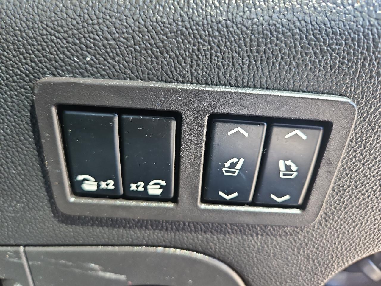 Chevrolet Suburban 4WD 4dr 1500 Premier 2018