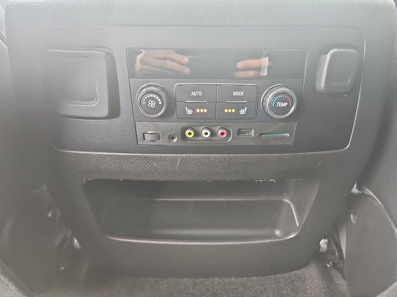 Chevrolet Suburban 4WD 4dr 1500 LTZ 2016