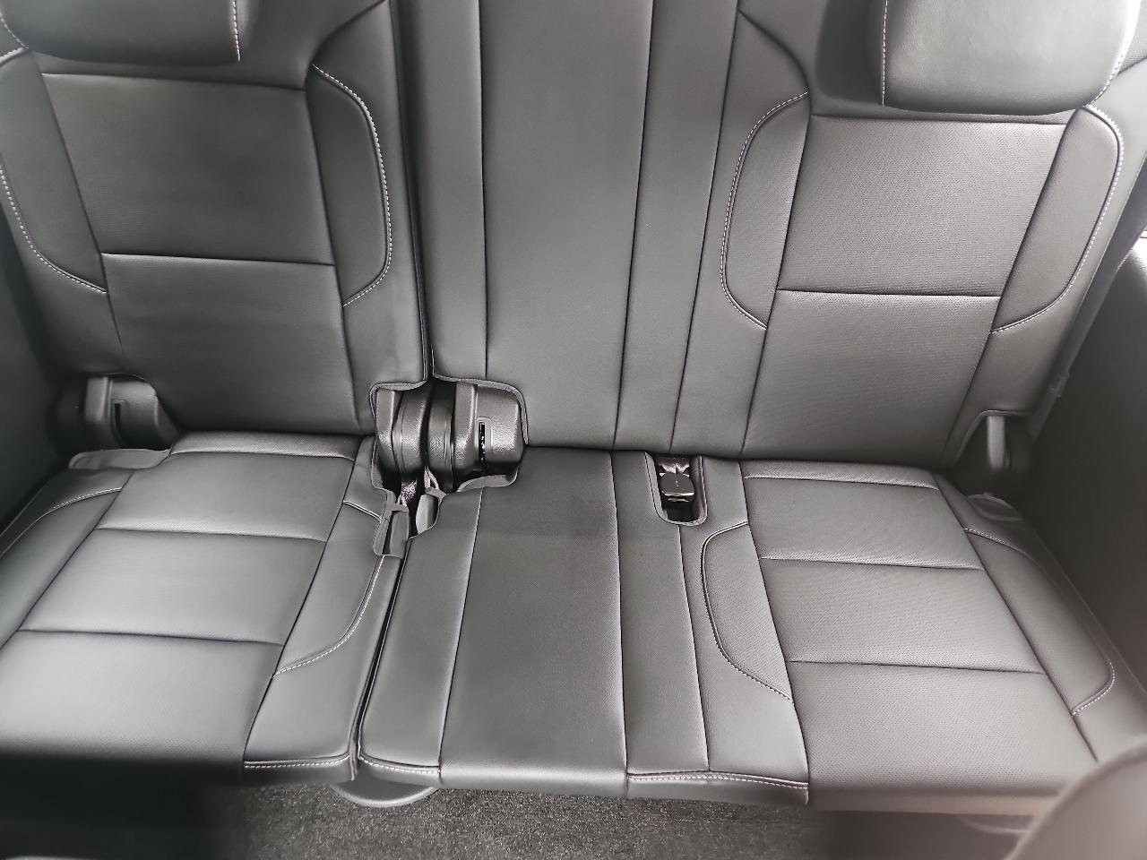 Chevrolet Suburban 4WD 4dr 1500 LTZ 2016
