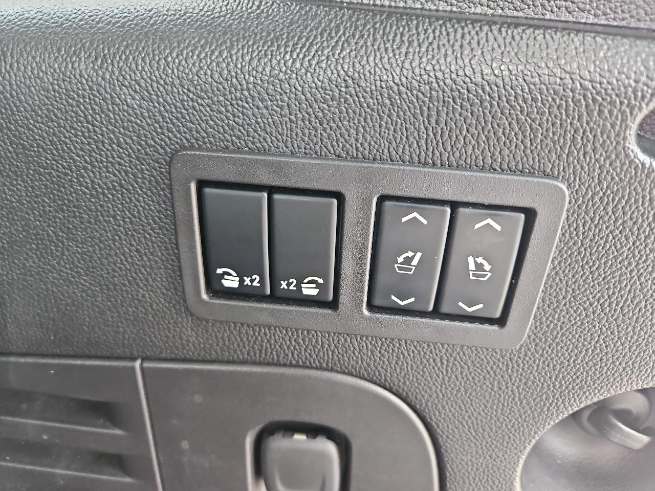 Chevrolet Suburban 4WD 4dr 1500 LTZ 2016