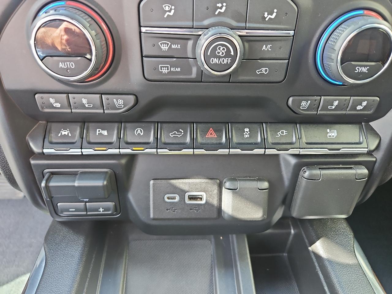 Chevrolet Silverado 1500 4WD Crew Cab 147" High Country 2021