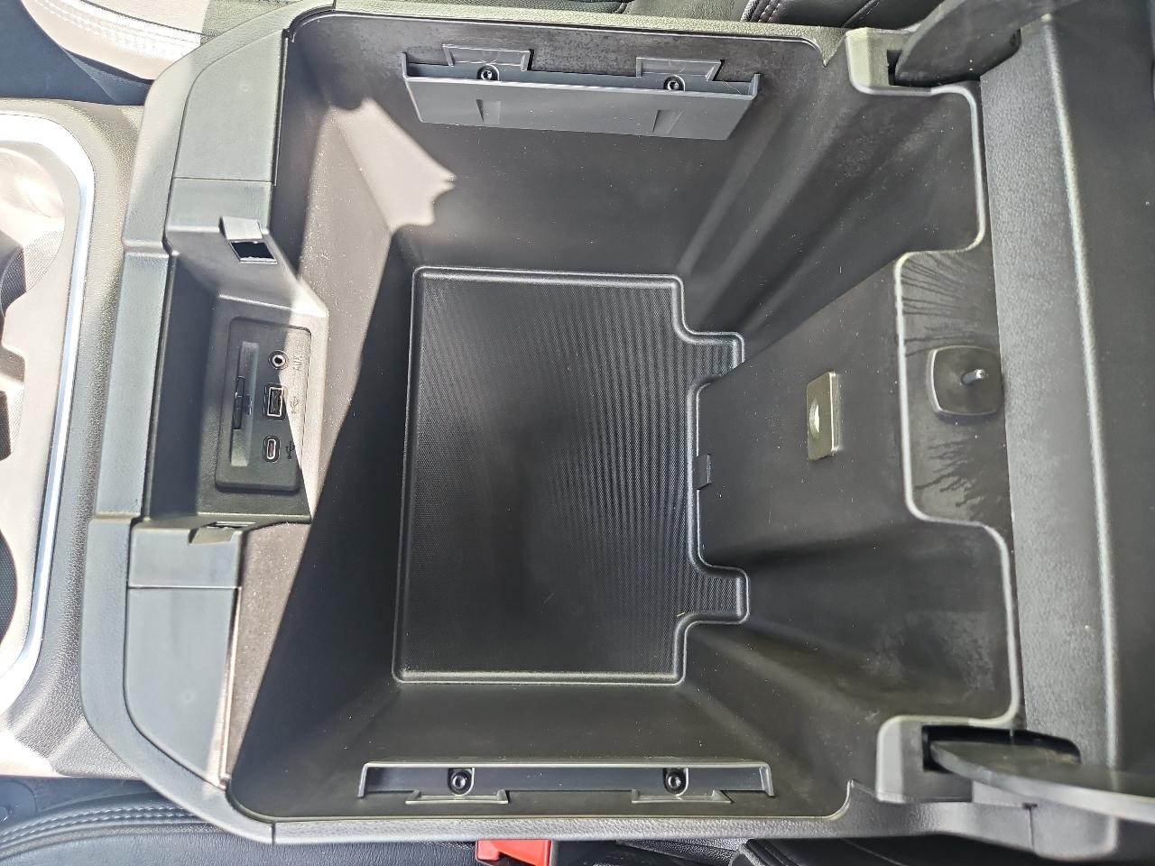 Chevrolet Silverado 1500 4WD Crew Cab 147" High Country 2021