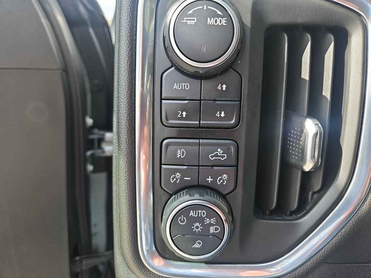 Chevrolet Silverado 1500 4WD Crew Cab 147" High Country 2021