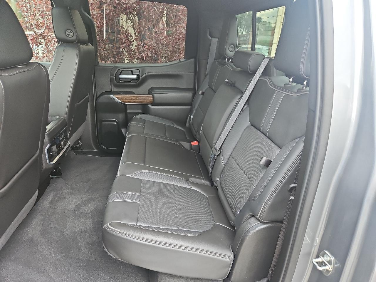 Chevrolet Silverado 1500 4WD Crew Cab 147" High Country 2021