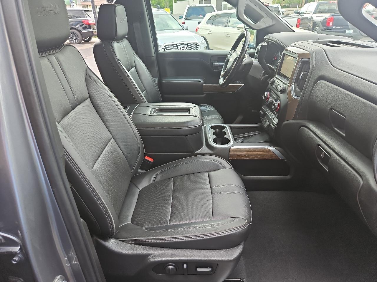 Chevrolet Silverado 1500 4WD Crew Cab 147" High Country 2021