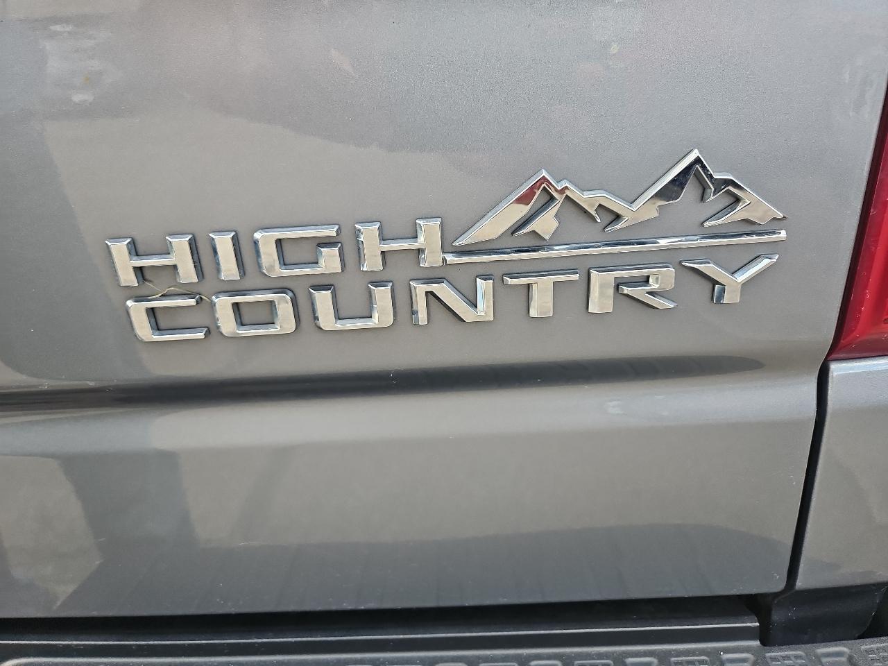 Chevrolet Silverado 1500 4WD Crew Cab 147" High Country 2021