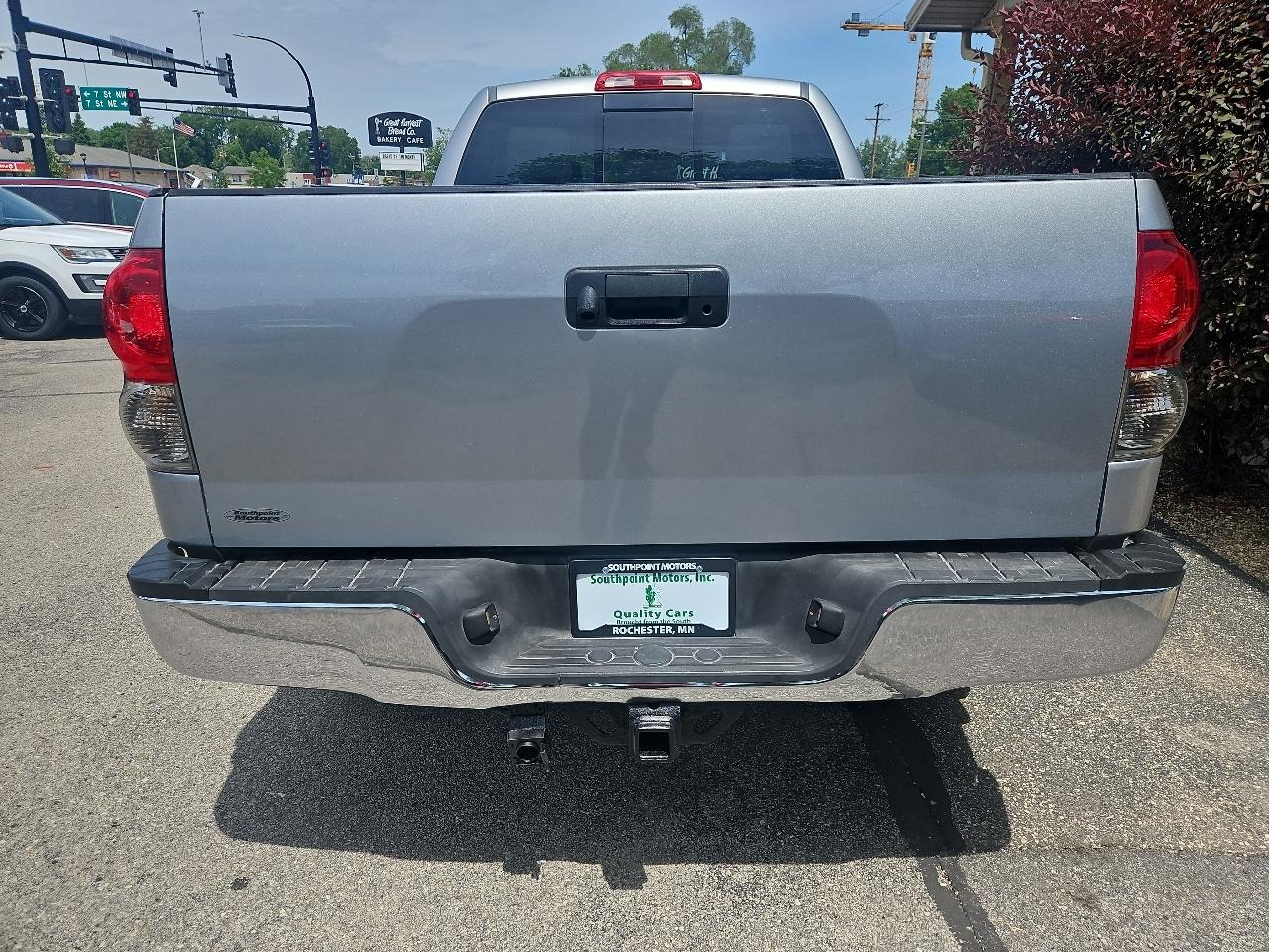 Toyota Tundra 4WD Double 145.7" 5.7L V8 SR5 (Natl 2007