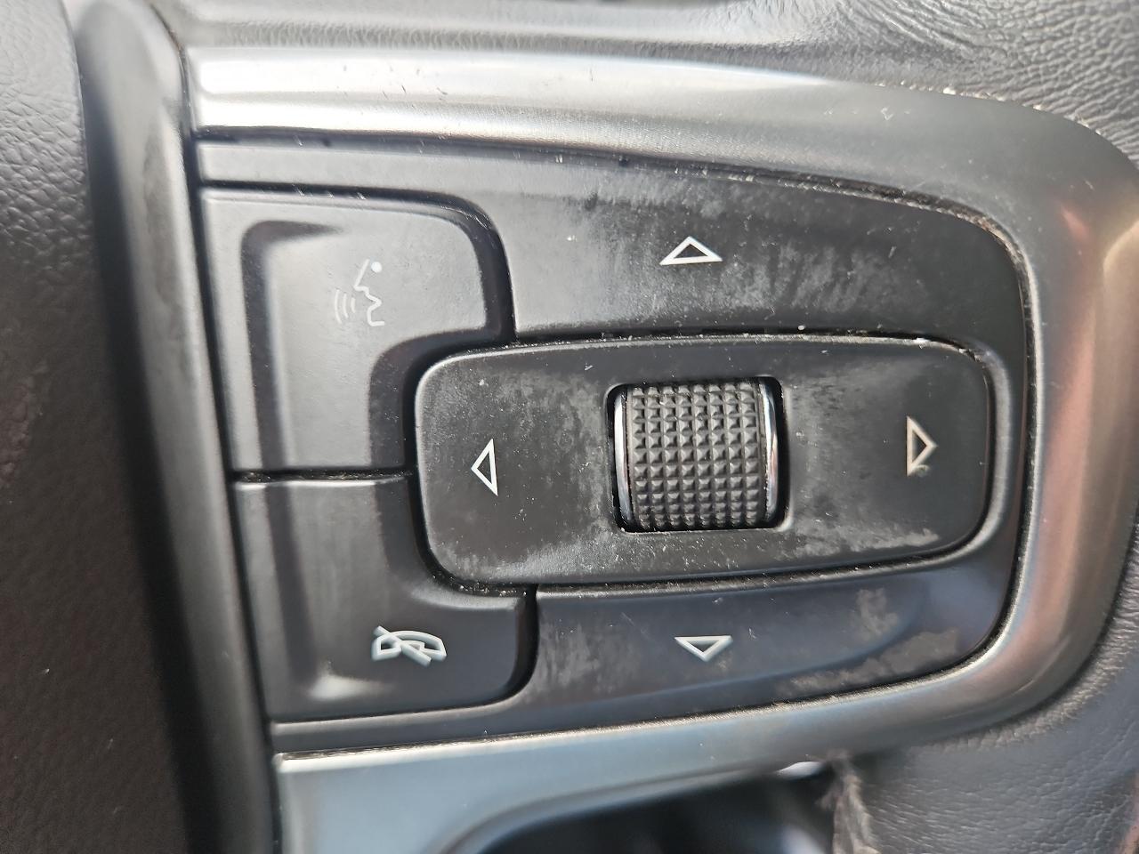 Chevrolet Silverado 1500 4WD Crew Cab 147" LT Trail Boss 2021
