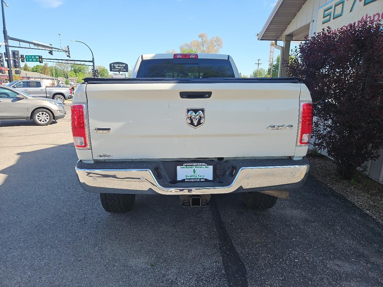 RAM 2500 Laramie 4x4 Crew Cab 6'4" Box 2017