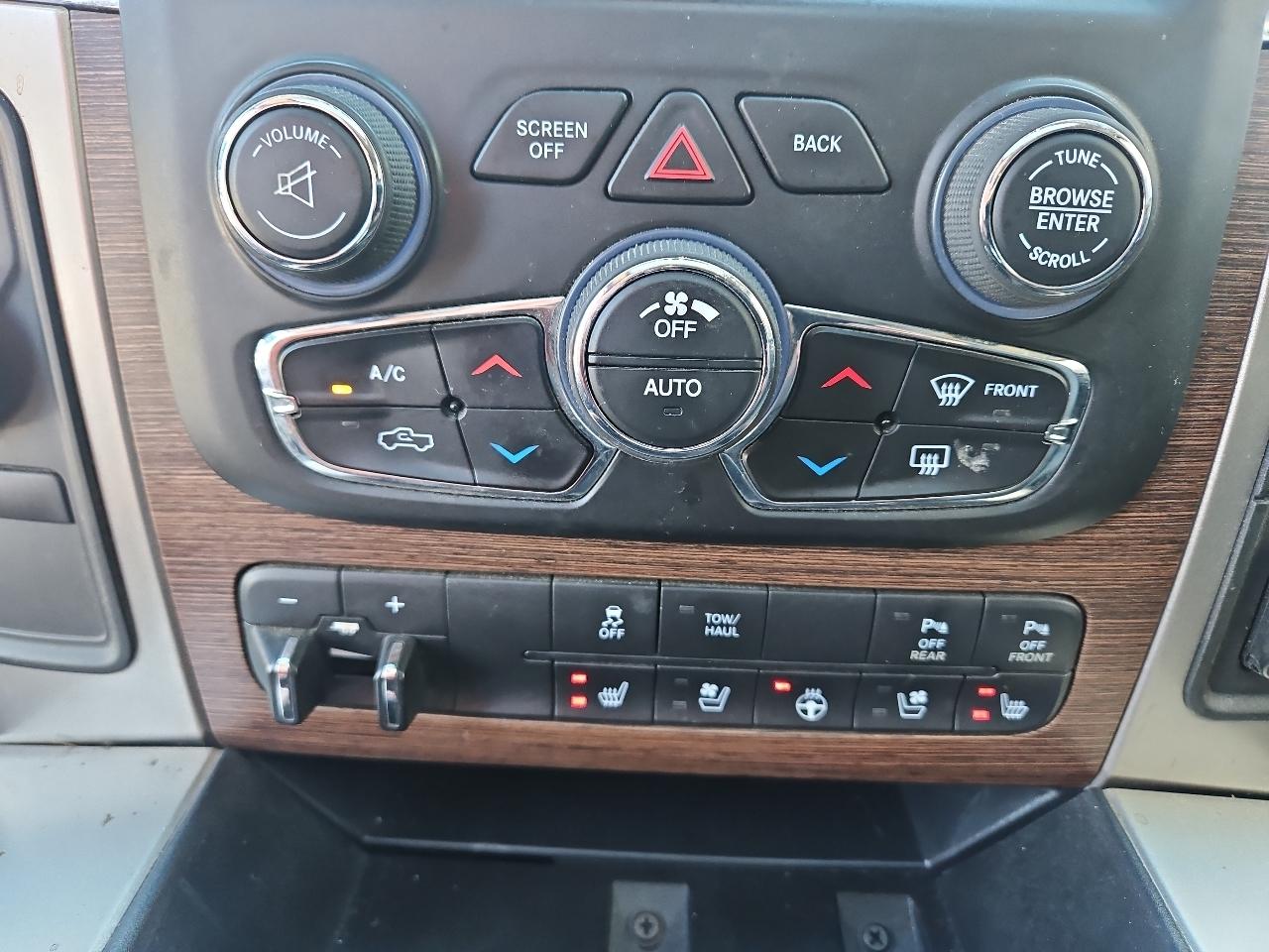 RAM 2500 Laramie 4x4 Crew Cab 6'4" Box 2017