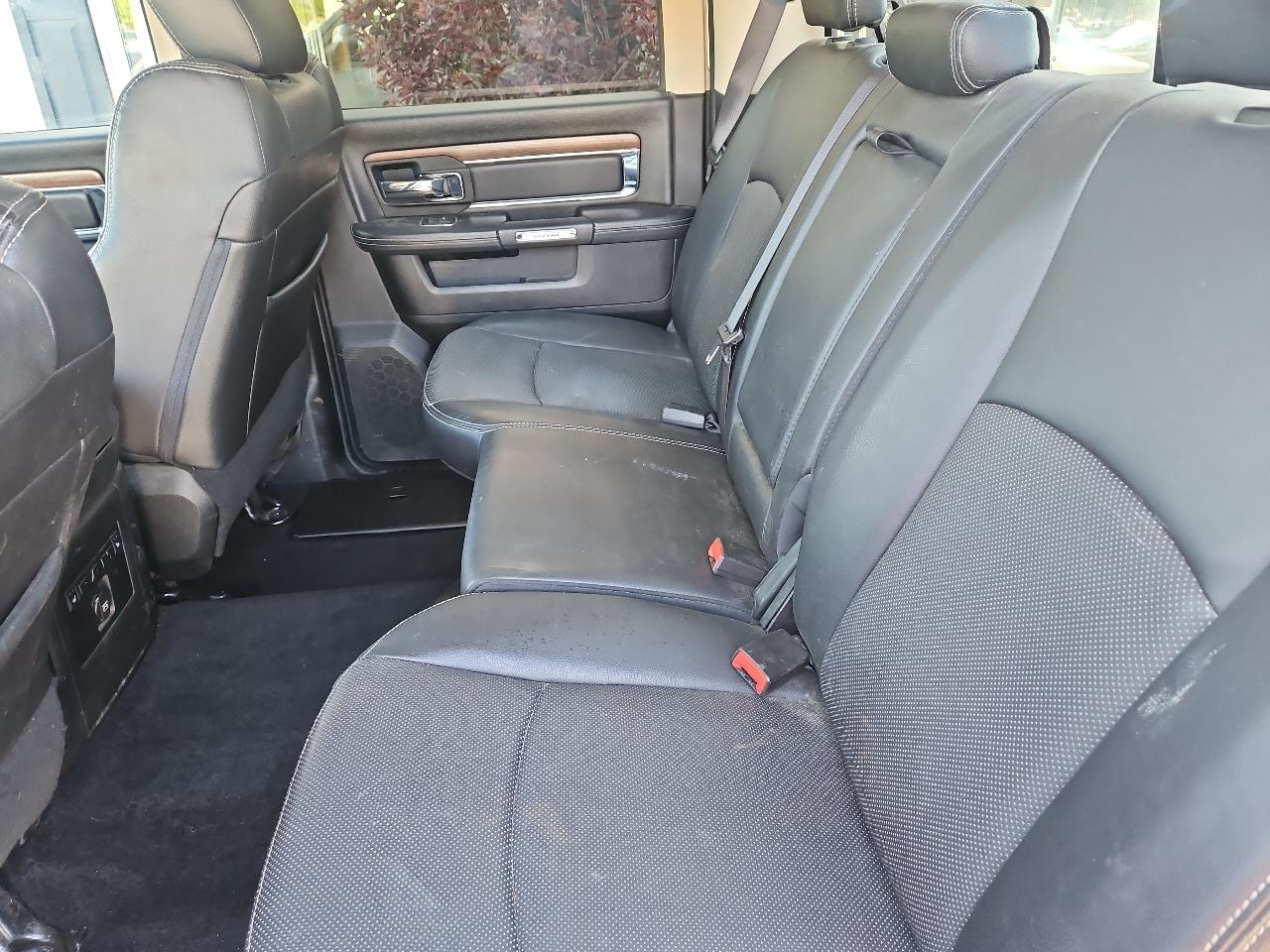 RAM 2500 Laramie 4x4 Crew Cab 6'4" Box 2017