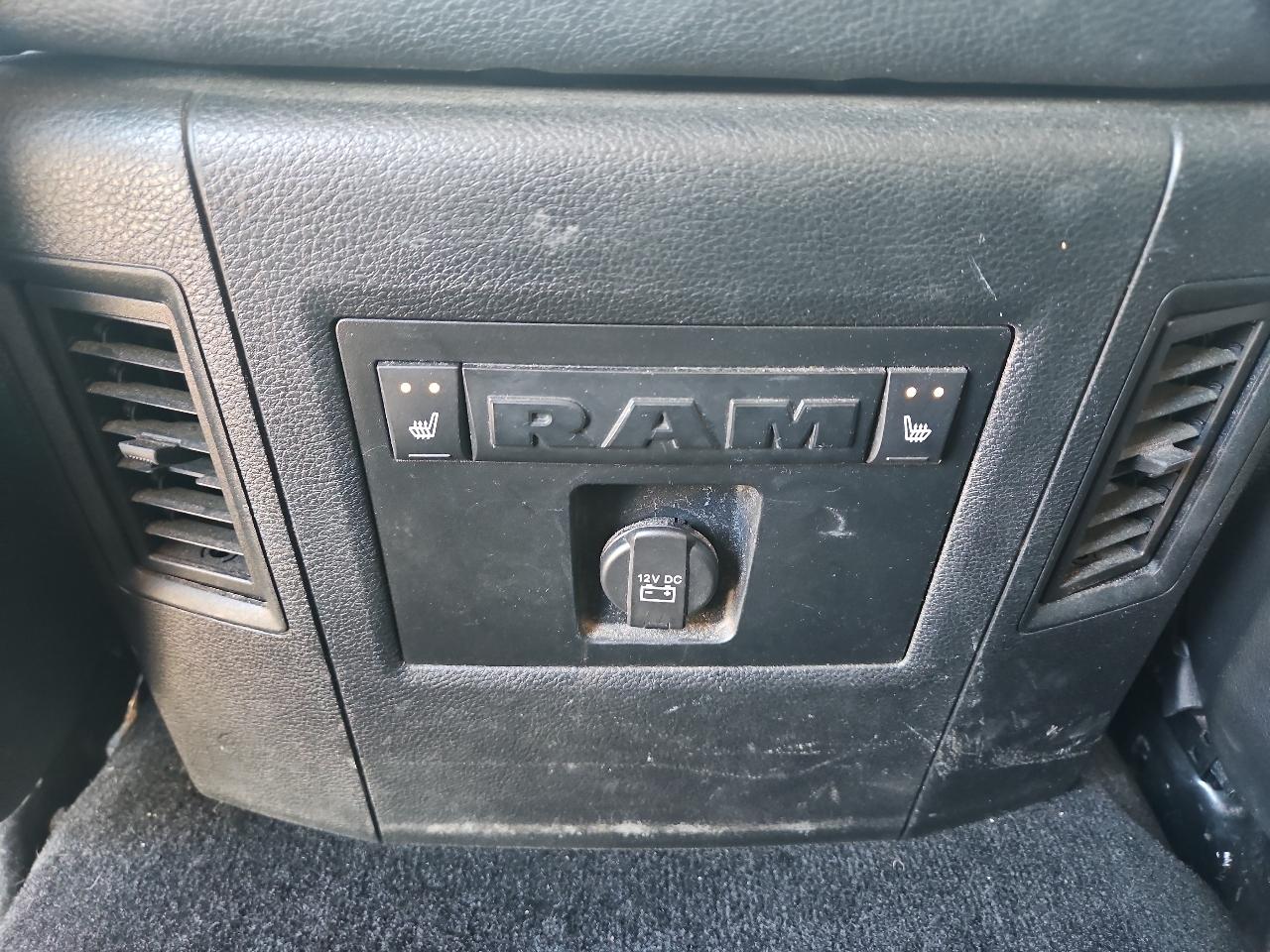 RAM 2500 Laramie 4x4 Crew Cab 6'4" Box 2017