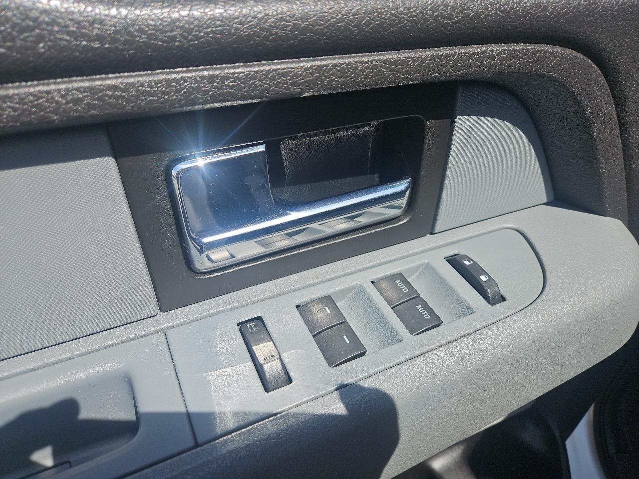 Ford F-150 4WD SuperCrew 145" Platinum 2013