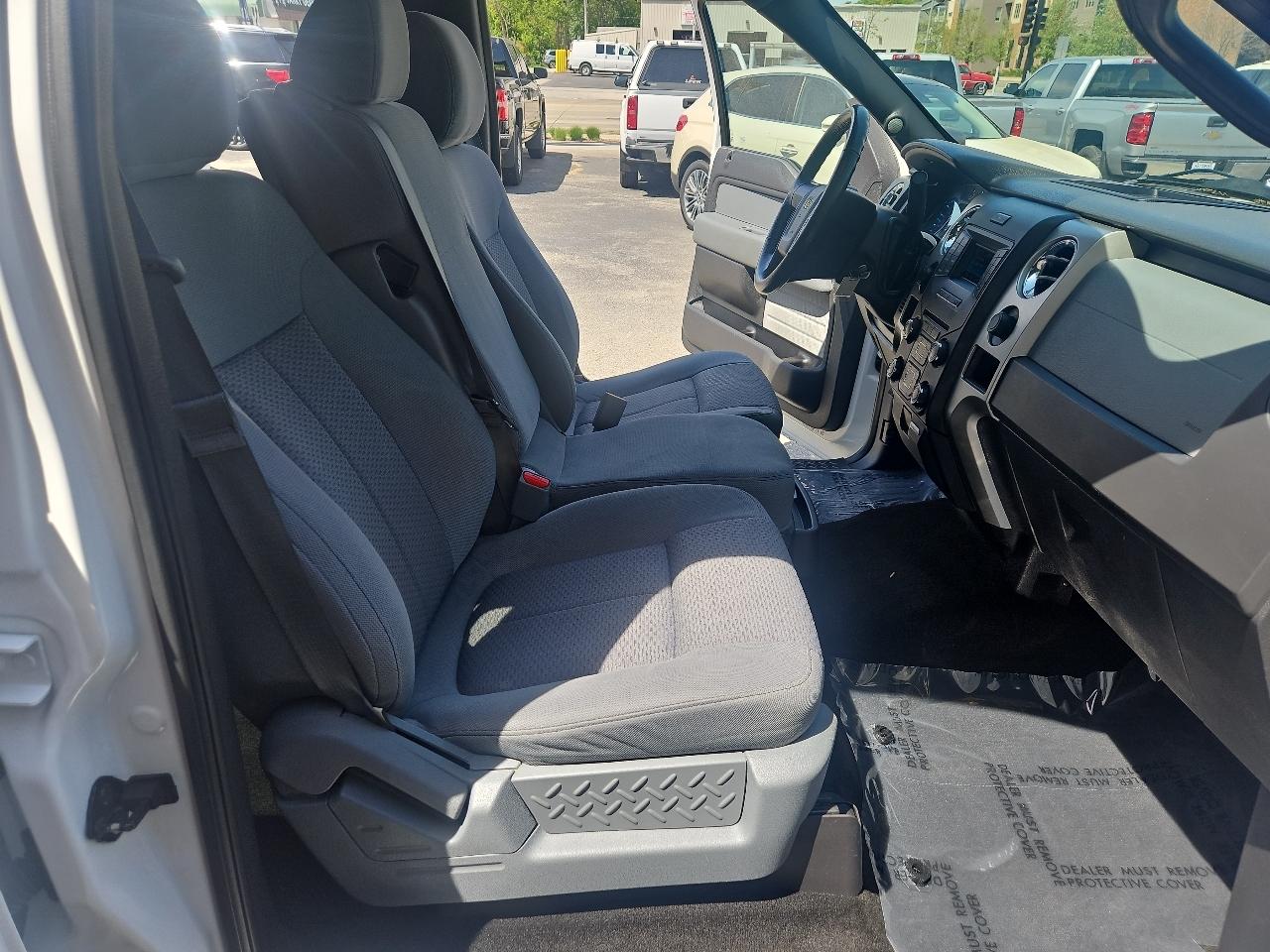 Ford F-150 4WD SuperCrew 145" Platinum 2013