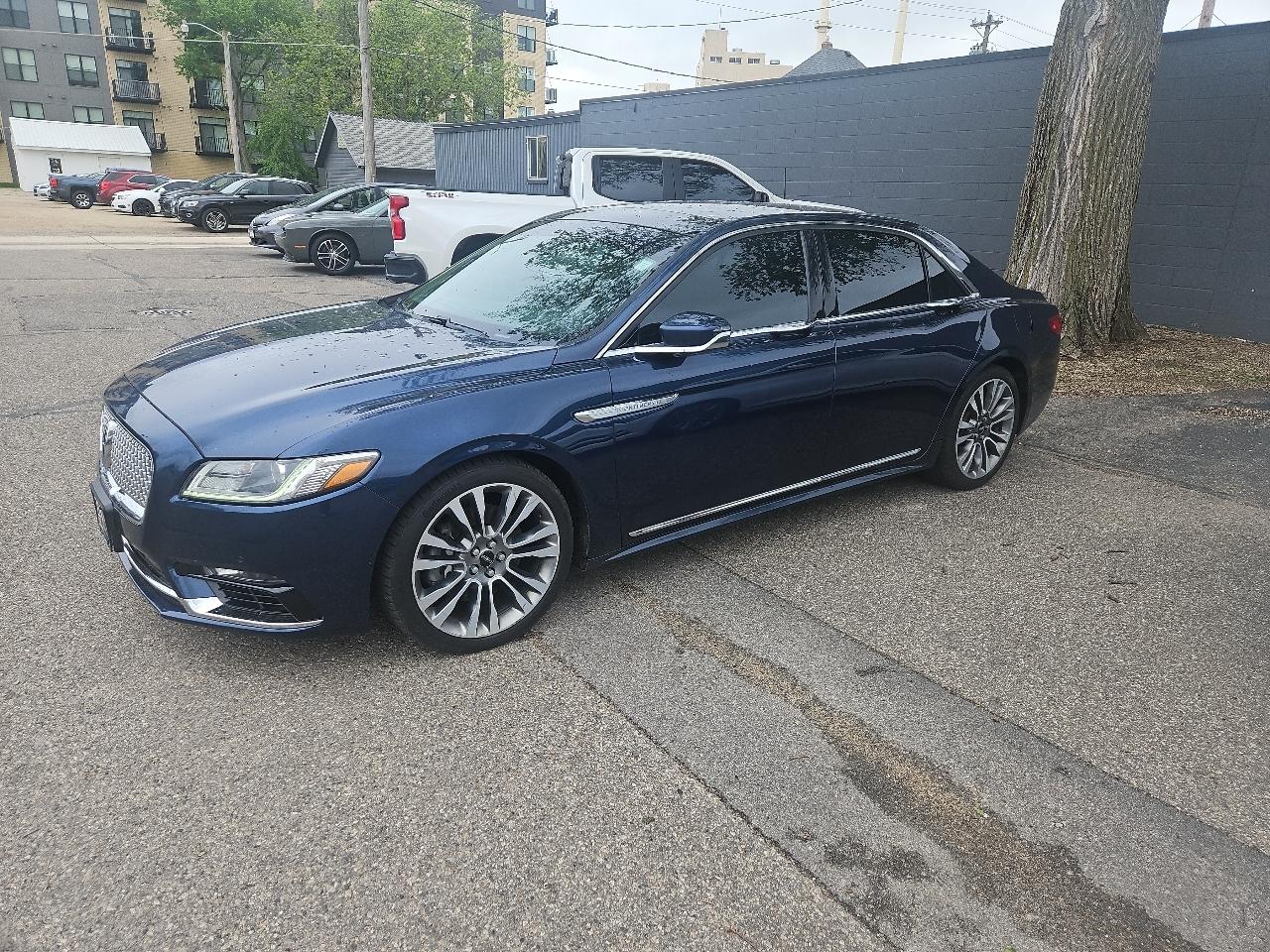Lincoln Continental Reserve AWD 2017