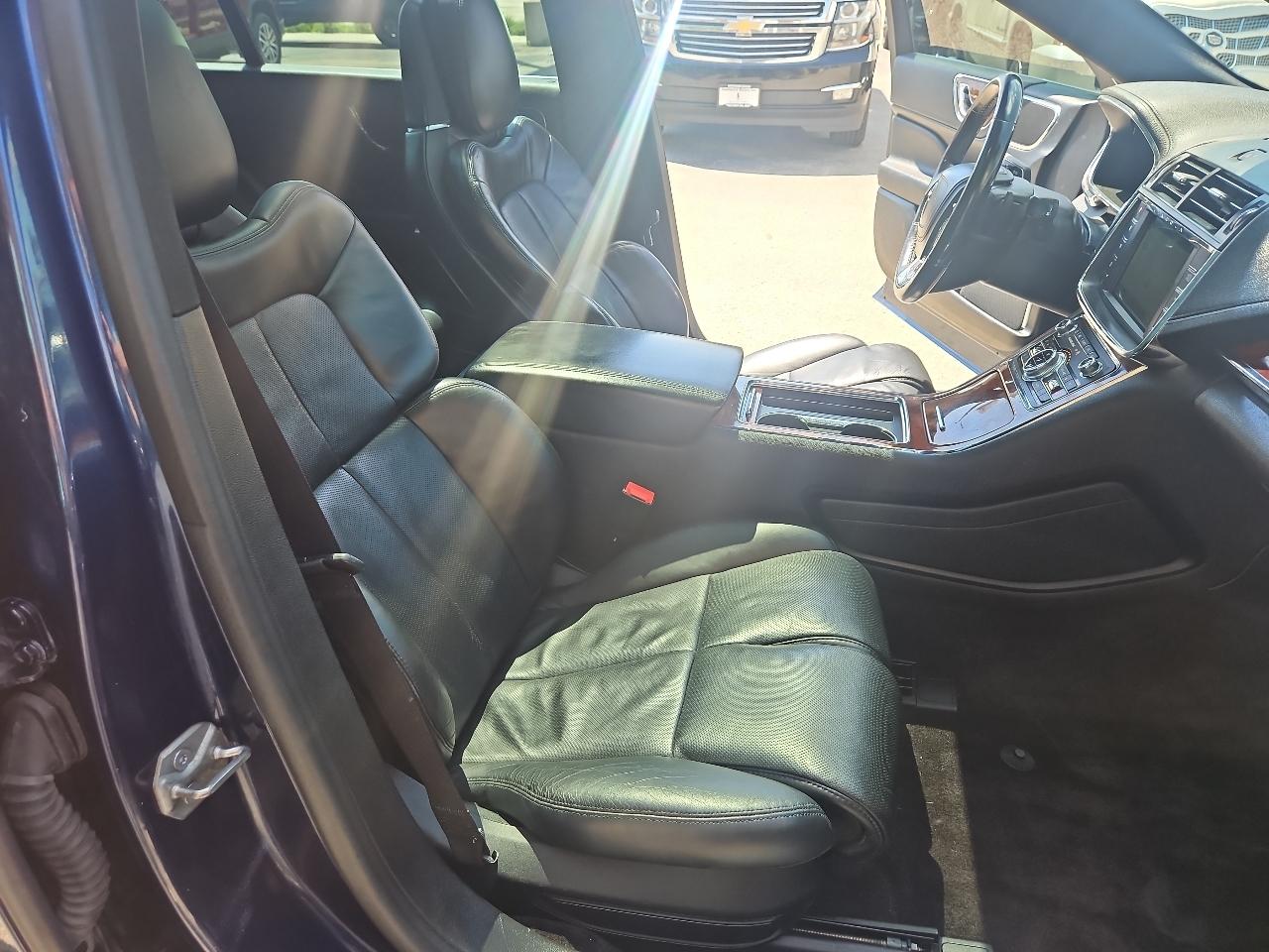 Lincoln Continental Reserve AWD 2017