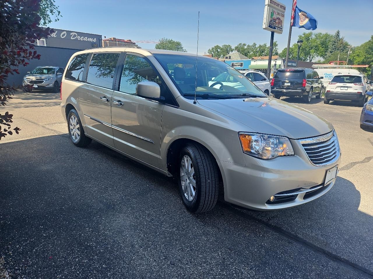 Chrysler Town & Country 4dr Wgn Touring 2014