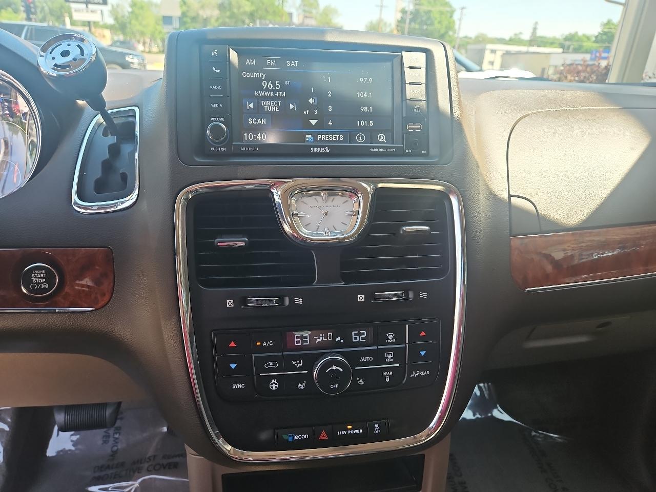 Chrysler Town & Country 4dr Wgn Touring 2014