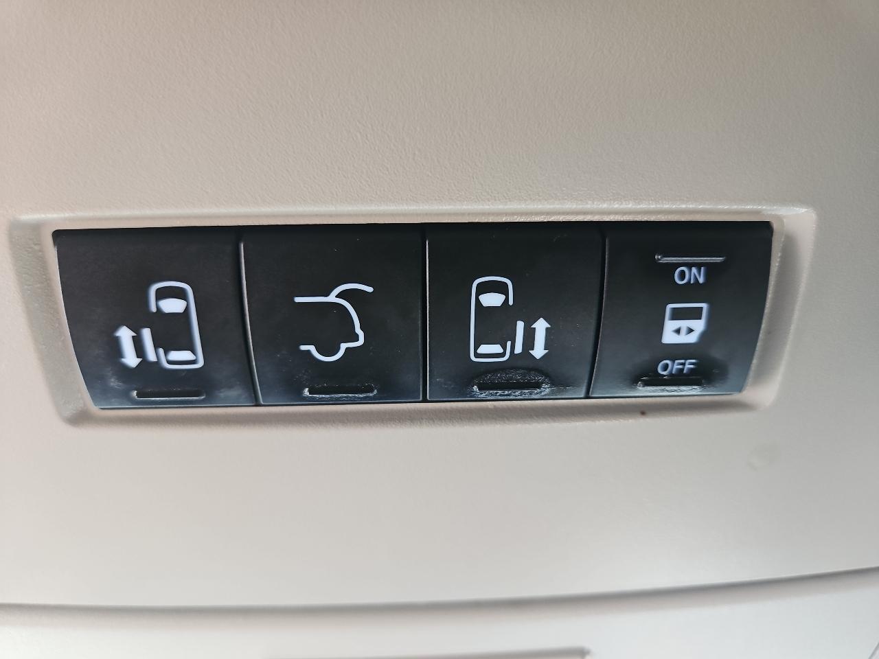 Chrysler Town & Country 4dr Wgn Touring 2014