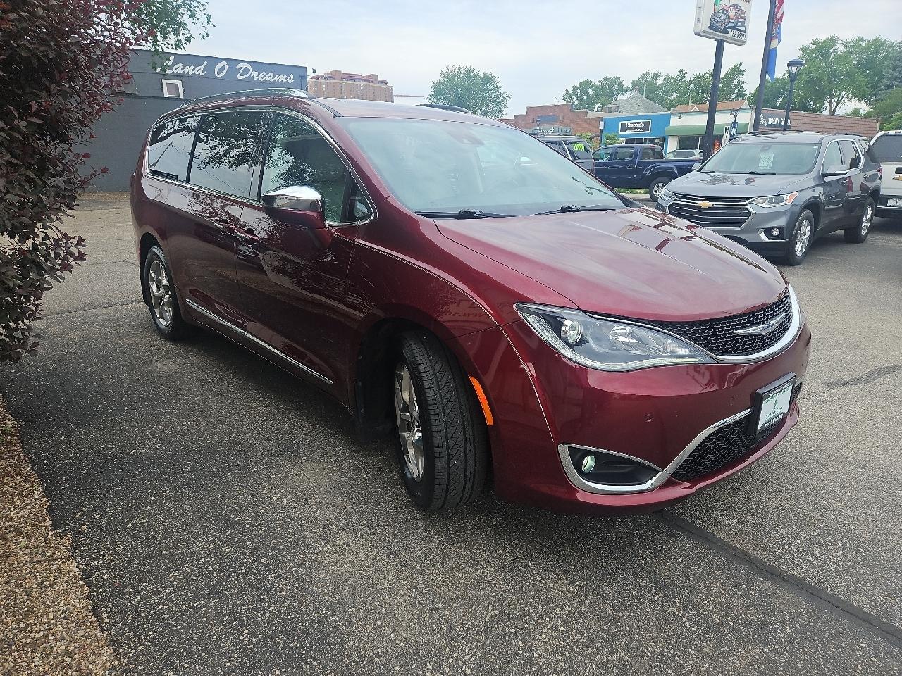 Chrysler Pacifica Limited FWD 2017