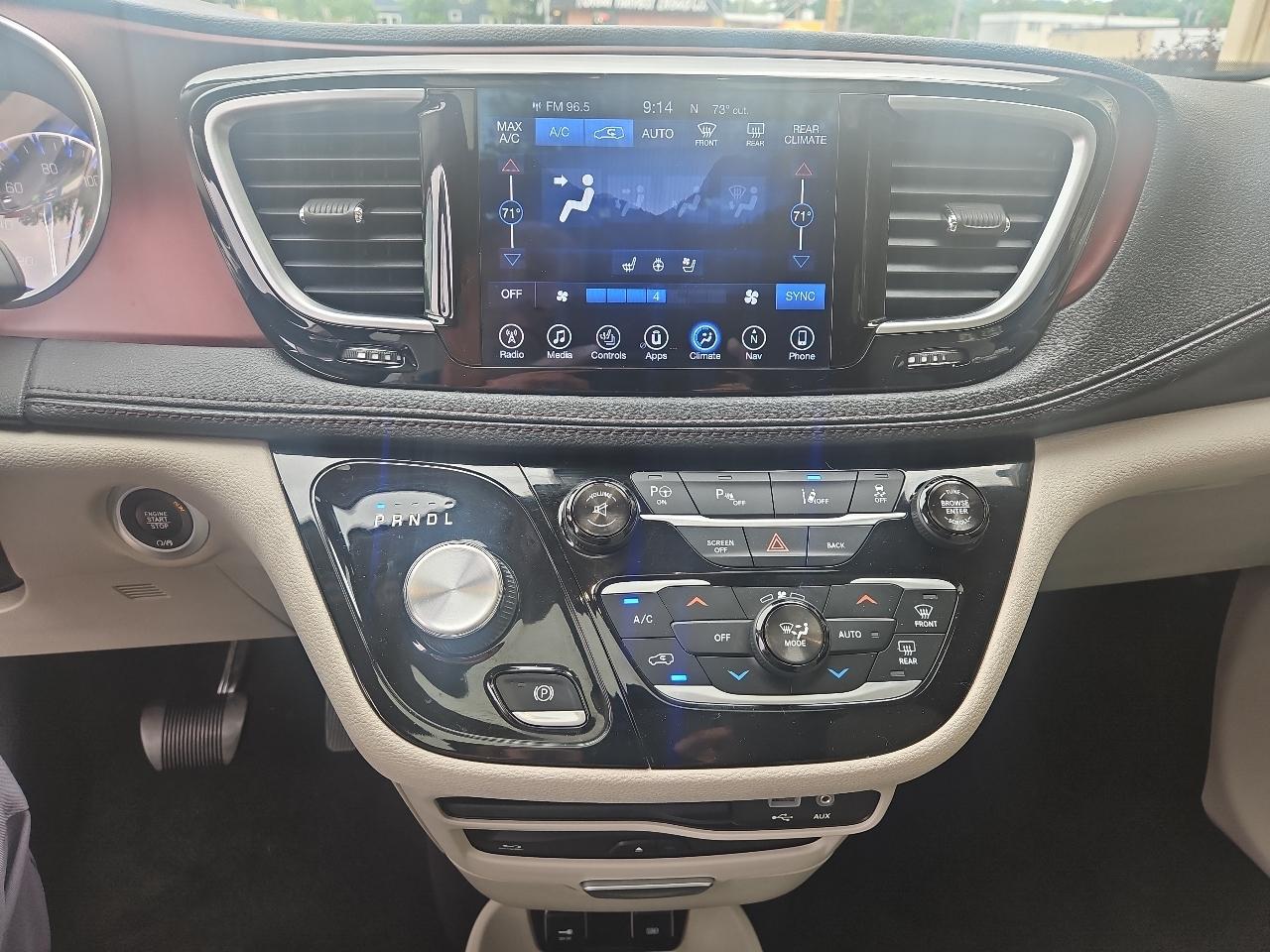 Chrysler Pacifica Limited FWD 2017