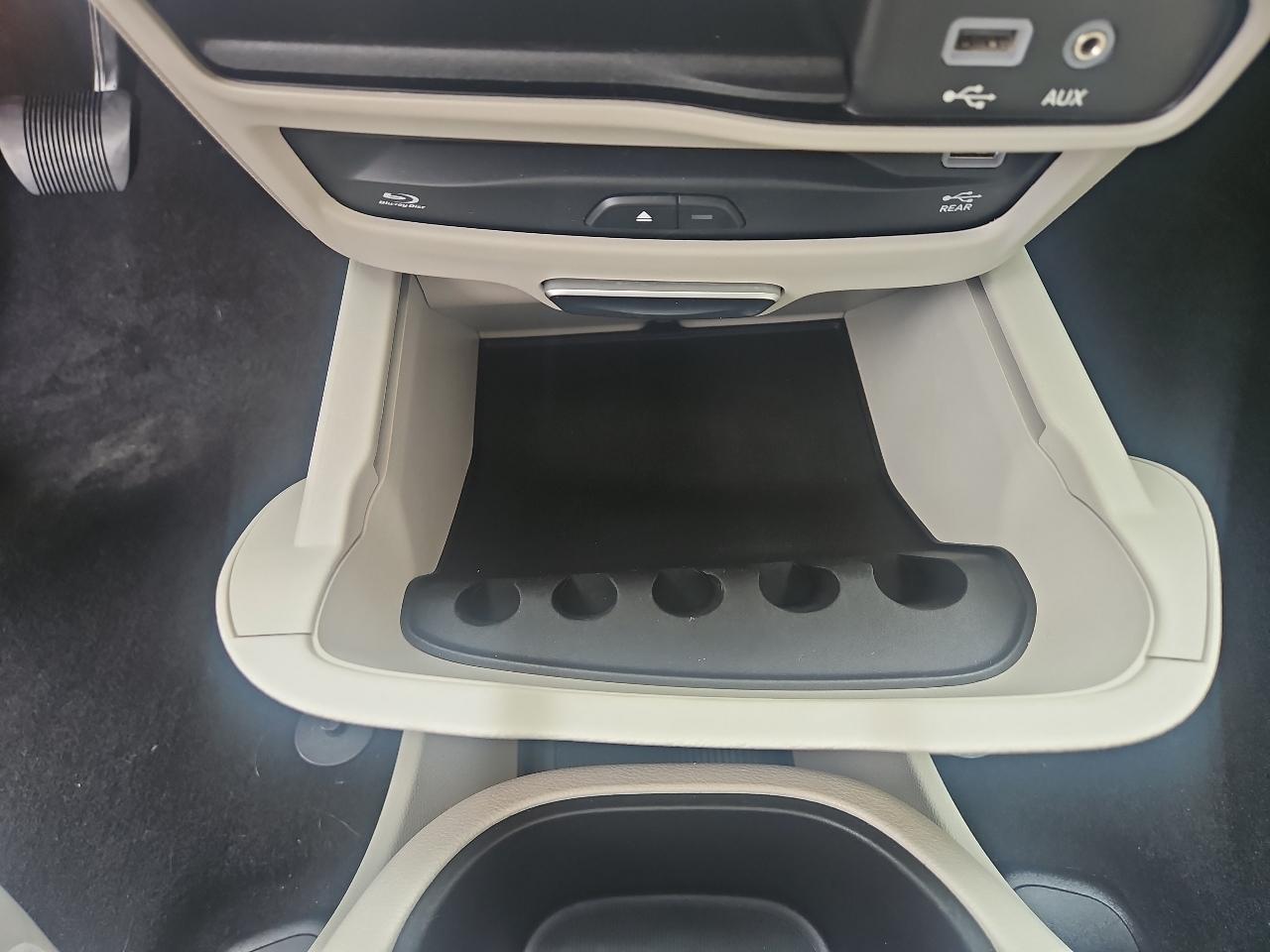 Chrysler Pacifica Limited FWD 2017